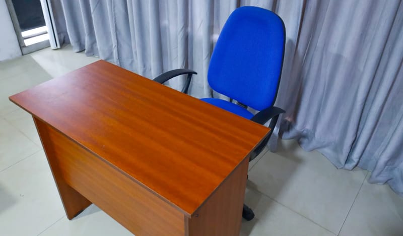 Dedicated Desk - view 3